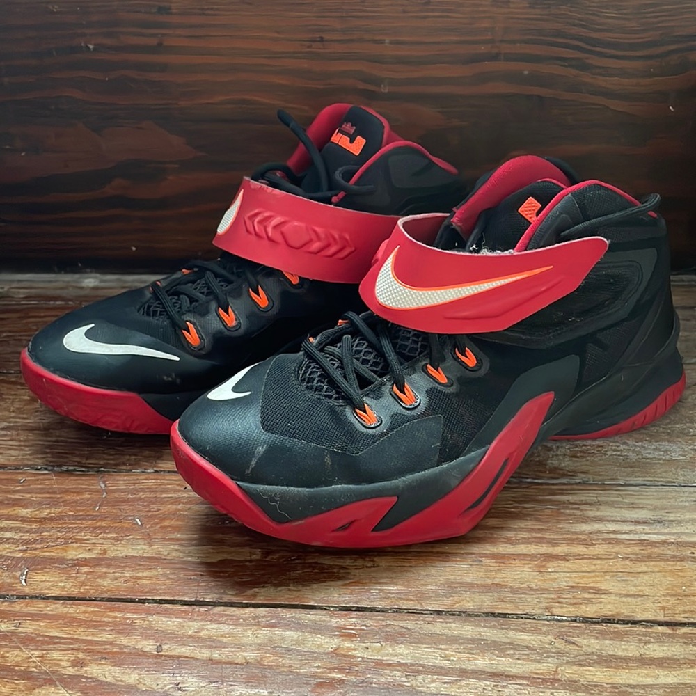 Nike Soldier Vlll, size 7Y